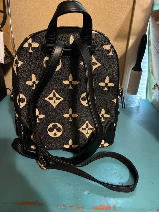 Backpack/Wallet Combo - Picture 9 of 11